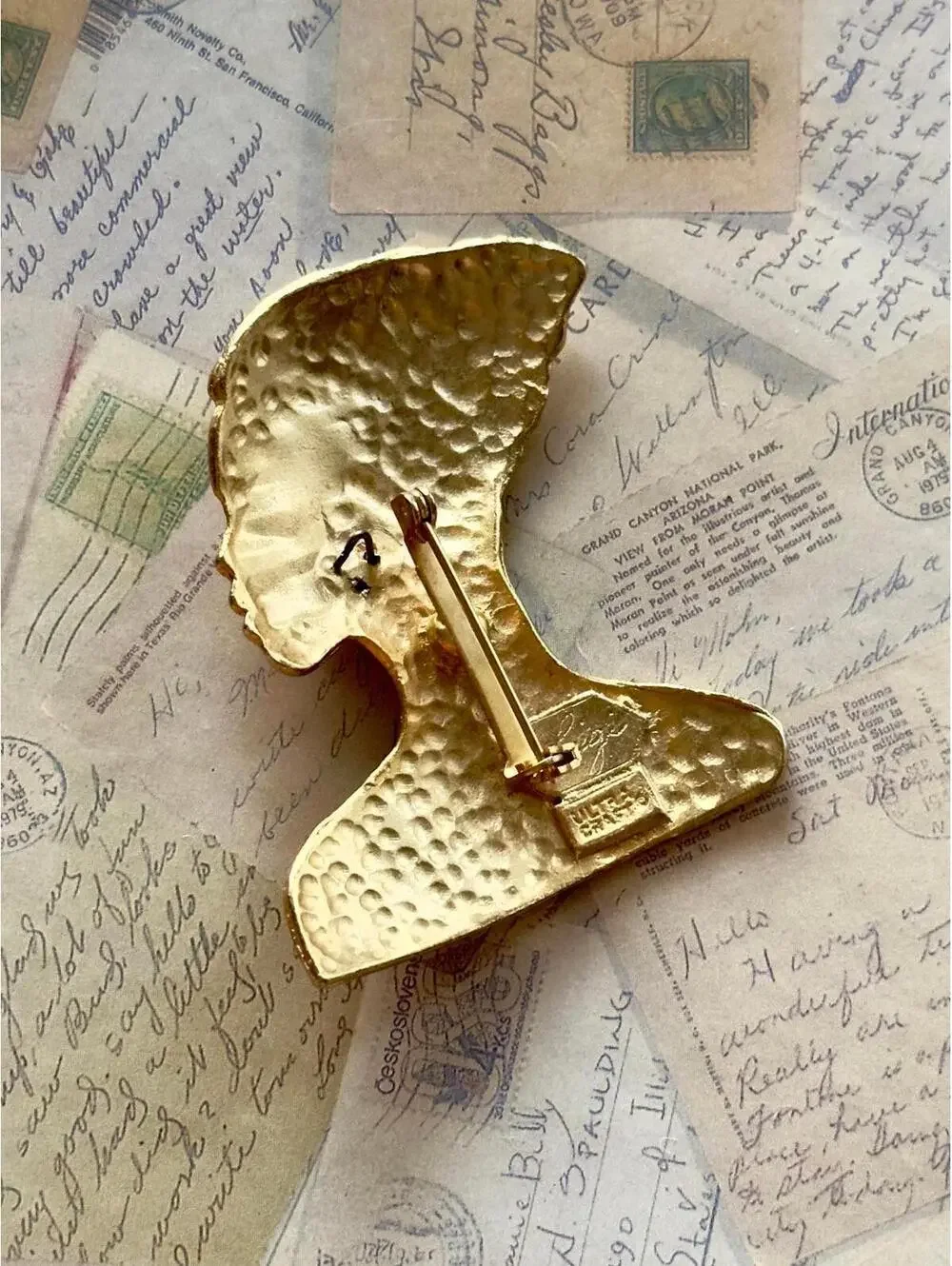 Signed LUIGI Sculptural Profile Brooch Gold Tone Figural Statement Piece